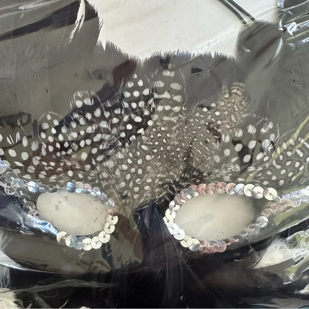 New Vintage 1995 Black Feather Silver Sequin Costume Masquerade Mask